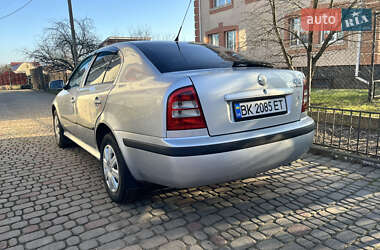 Ліфтбек Skoda Octavia 2008 в Рівному