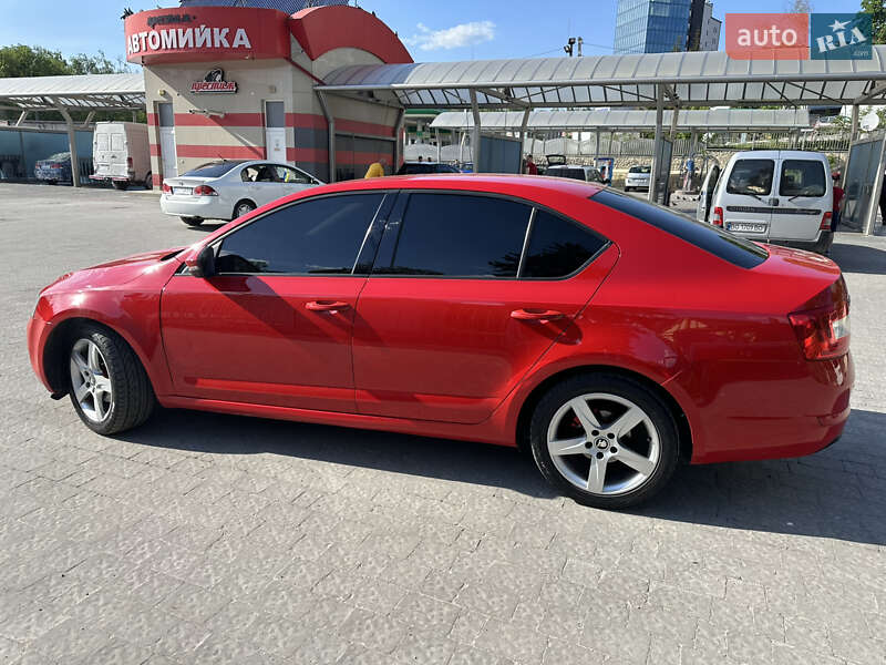 Лифтбек Skoda Octavia 2015 в Тернополе