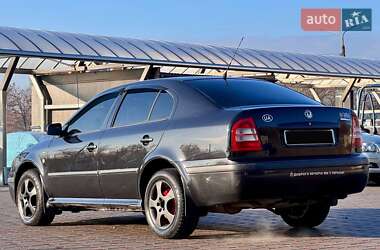 Ліфтбек Skoda Octavia 2004 в Запоріжжі