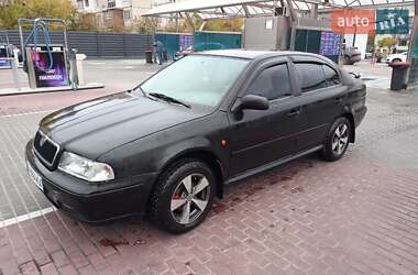 Ліфтбек Skoda Octavia 1999 в Києві