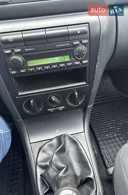 Лифтбек Skoda Octavia 2009 в 
