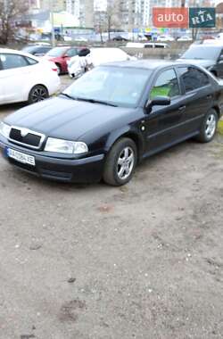 Лифтбек Skoda Octavia 2002 в 