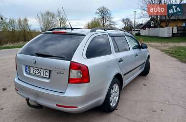 Універсал Skoda Octavia 2010 в Рокитному