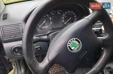 Ліфтбек Skoda Octavia 2002 в Самборі