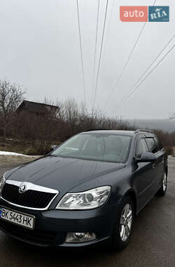 Універсал Skoda Octavia 2010 в Івано-Франківську