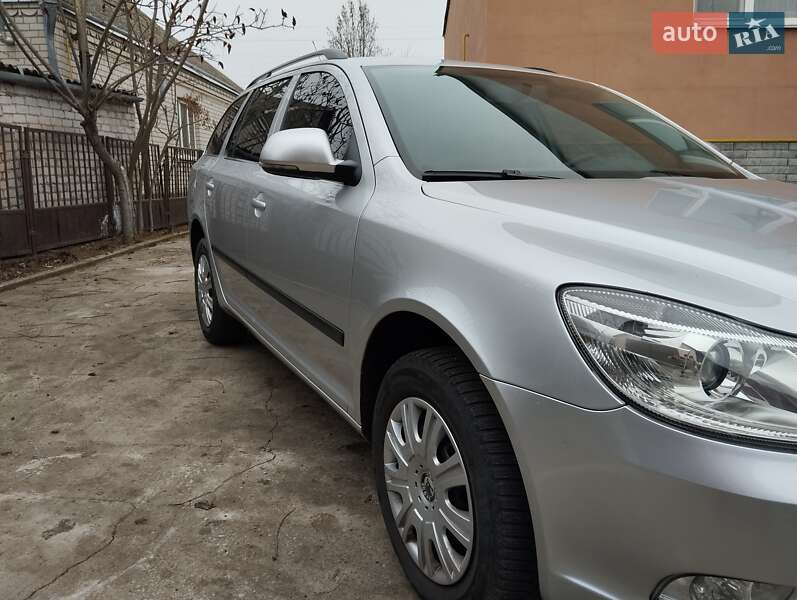 Універсал Skoda Octavia 2011 в 