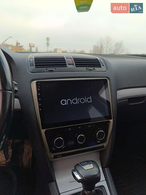 Лифтбек Skoda Octavia 2012 в Черновцах