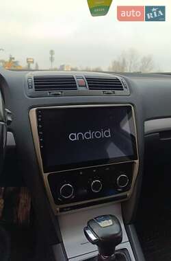 Лифтбек Skoda Octavia 2012 в 