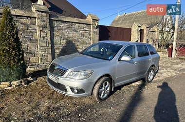 Універсал Skoda Octavia 2012 в Дунаївцях