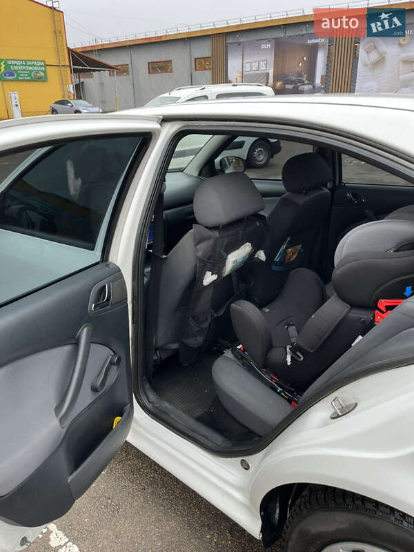 Лифтбек Skoda Octavia 2009 в Житомире