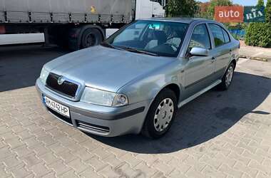 Лифтбек Skoda Octavia 2002 в Житомире