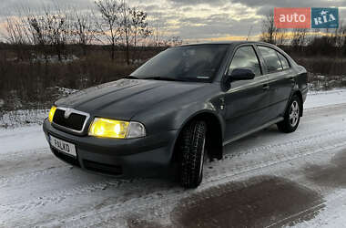 Лифтбек Skoda Octavia 2004 в Овруче