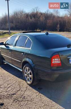 Ліфтбек Skoda Octavia 2002 в Нових Санжарах