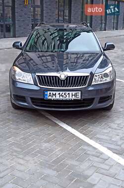 Універсал Skoda Octavia 2009 в Житомирі