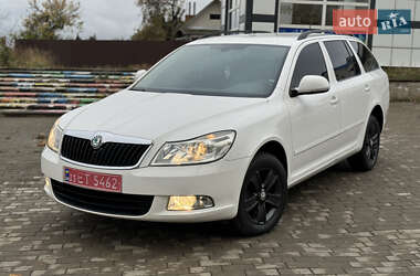 Універсал Skoda Octavia 2012 в Сумах