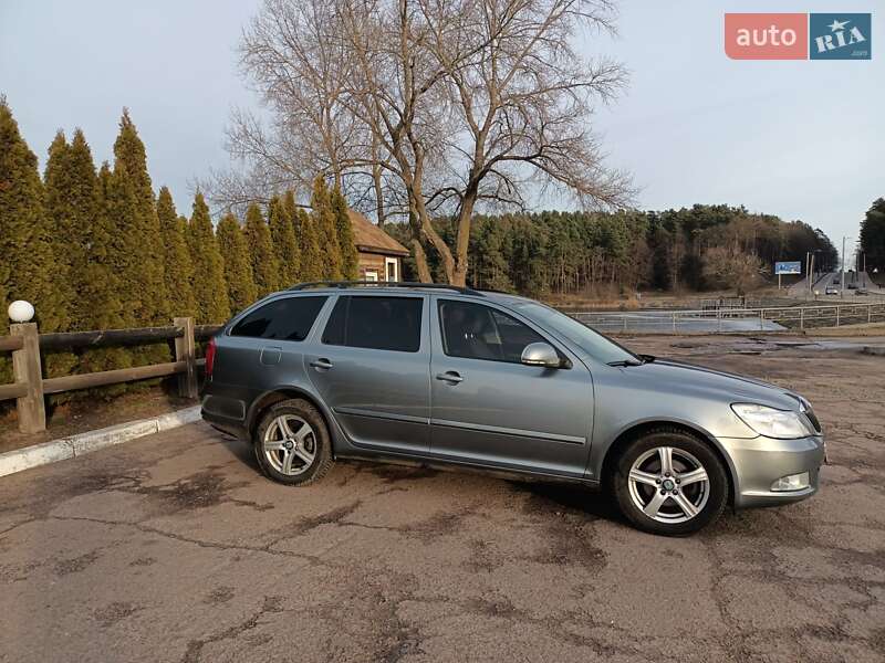 Универсал Skoda Octavia 2012 в Чернигове