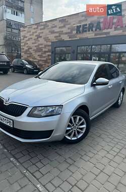 Лифтбек Skoda Octavia 2013 в 