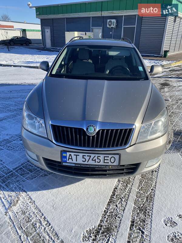 Универсал Skoda Octavia 2010 в Калуше