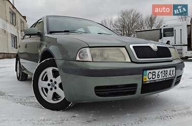 Ліфтбек Skoda Octavia 2003 в Чернігові