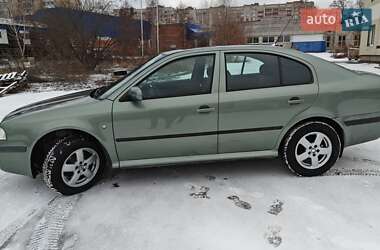 Ліфтбек Skoda Octavia 2003 в Чернігові