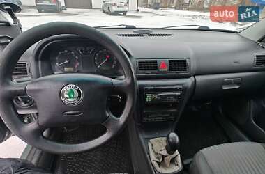 Ліфтбек Skoda Octavia 2003 в Чернігові