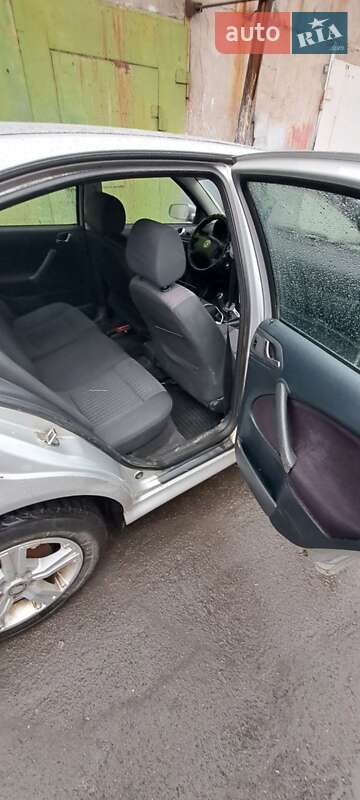 Лифтбек Skoda Octavia 2003 в Белой Церкви