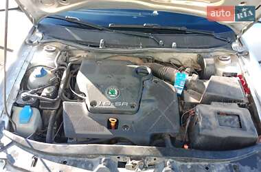 Лифтбек Skoda Octavia 2002 в 