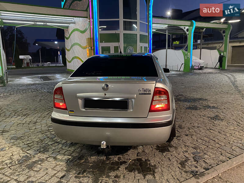 Лифтбек Skoda Octavia 2005 в Чорткове