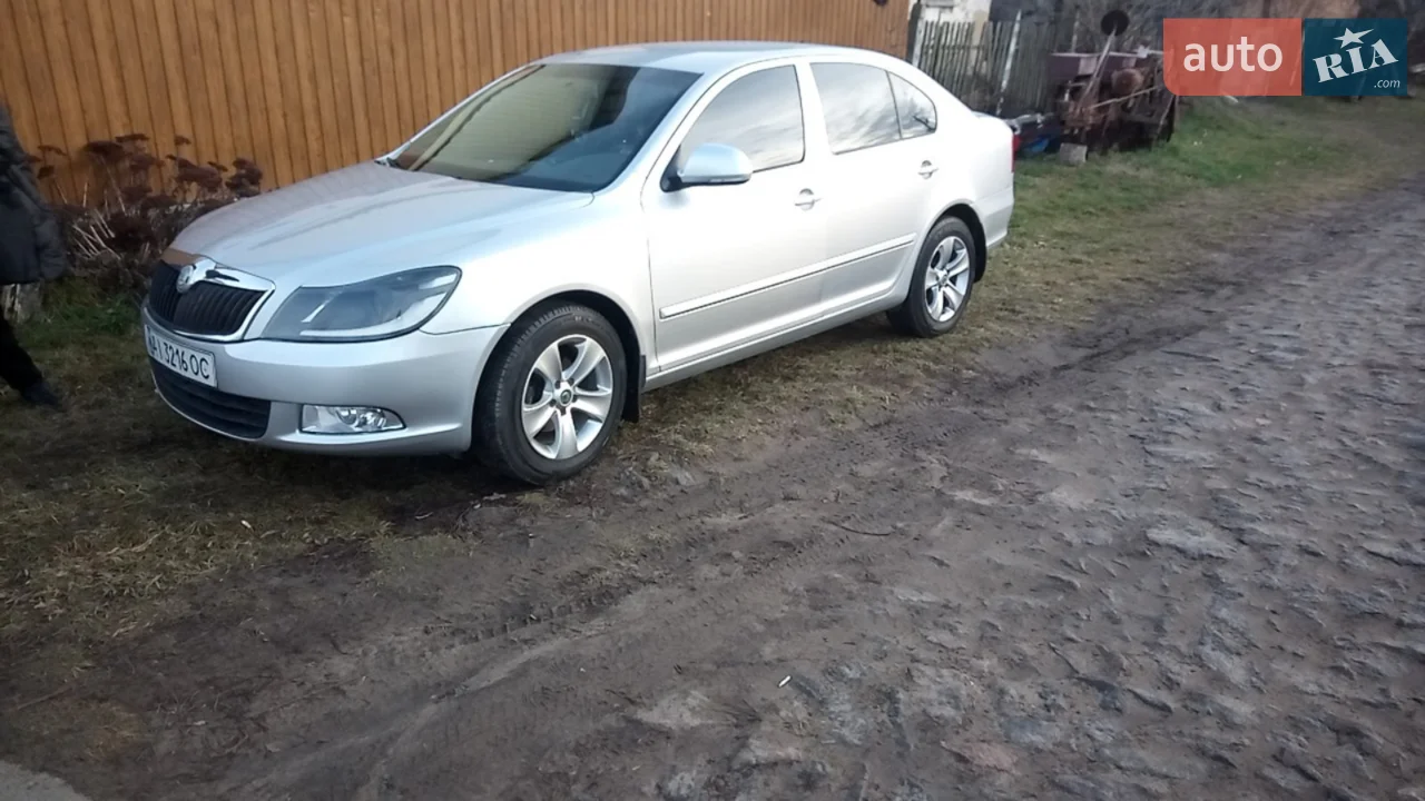 2011 Skoda Octavia - мініатюра 12