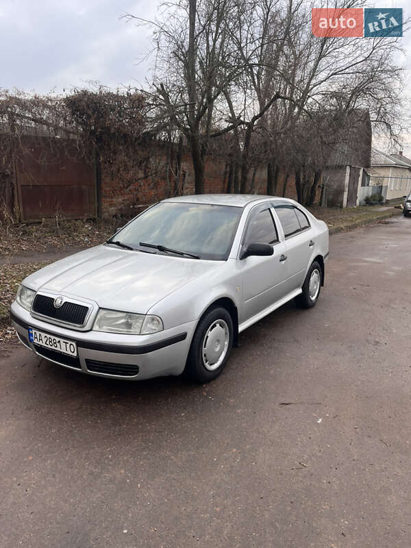 Ліфтбек Skoda Octavia 2003 в Прилуках