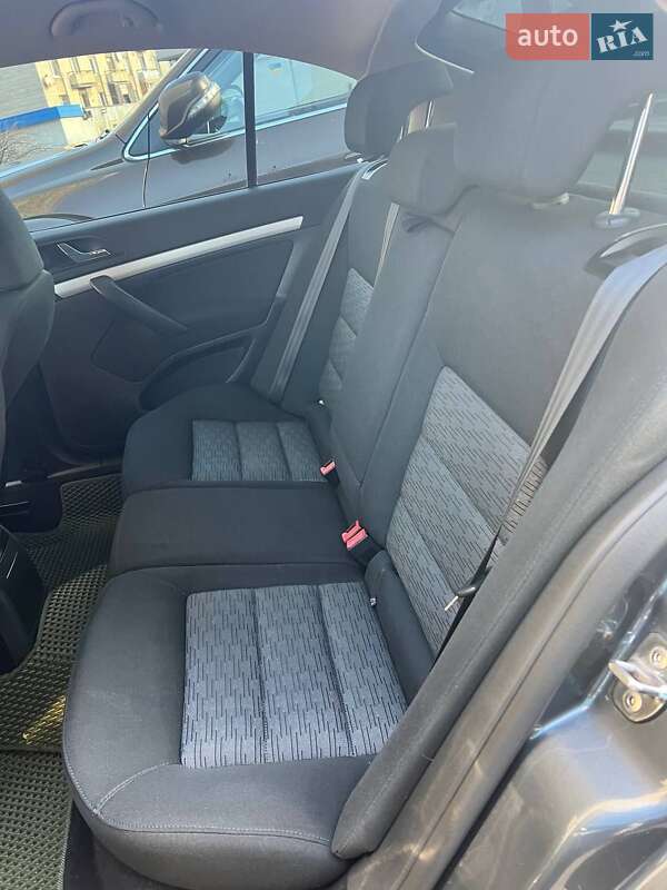 Ліфтбек Skoda Octavia 2009 в Черкасах фото 11 Ліфтбек Skoda Octavia 2009 в Черкасах