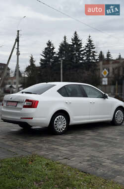 Лифтбек Skoda Octavia 2015 в Тячеве