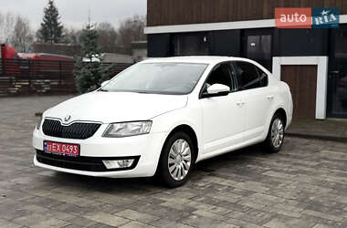 Лифтбек Skoda Octavia 2015 в Тячеве