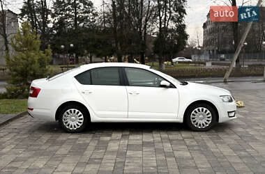 Лифтбек Skoda Octavia 2015 в Тячеве