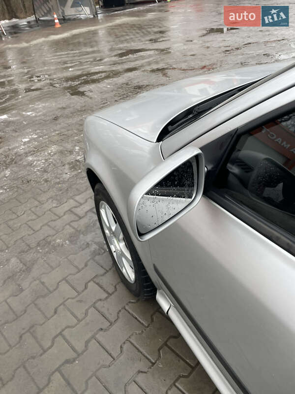 Лифтбек Skoda Octavia 2003 в Луцке
