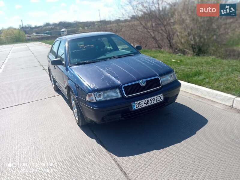 Ліфтбек Skoda Octavia 1998 в Новій Одесі