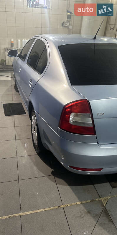 Лифтбек Skoda Octavia 2009 в Кропивницком