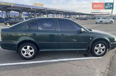 Лифтбек Skoda Octavia 2002 в Киеве