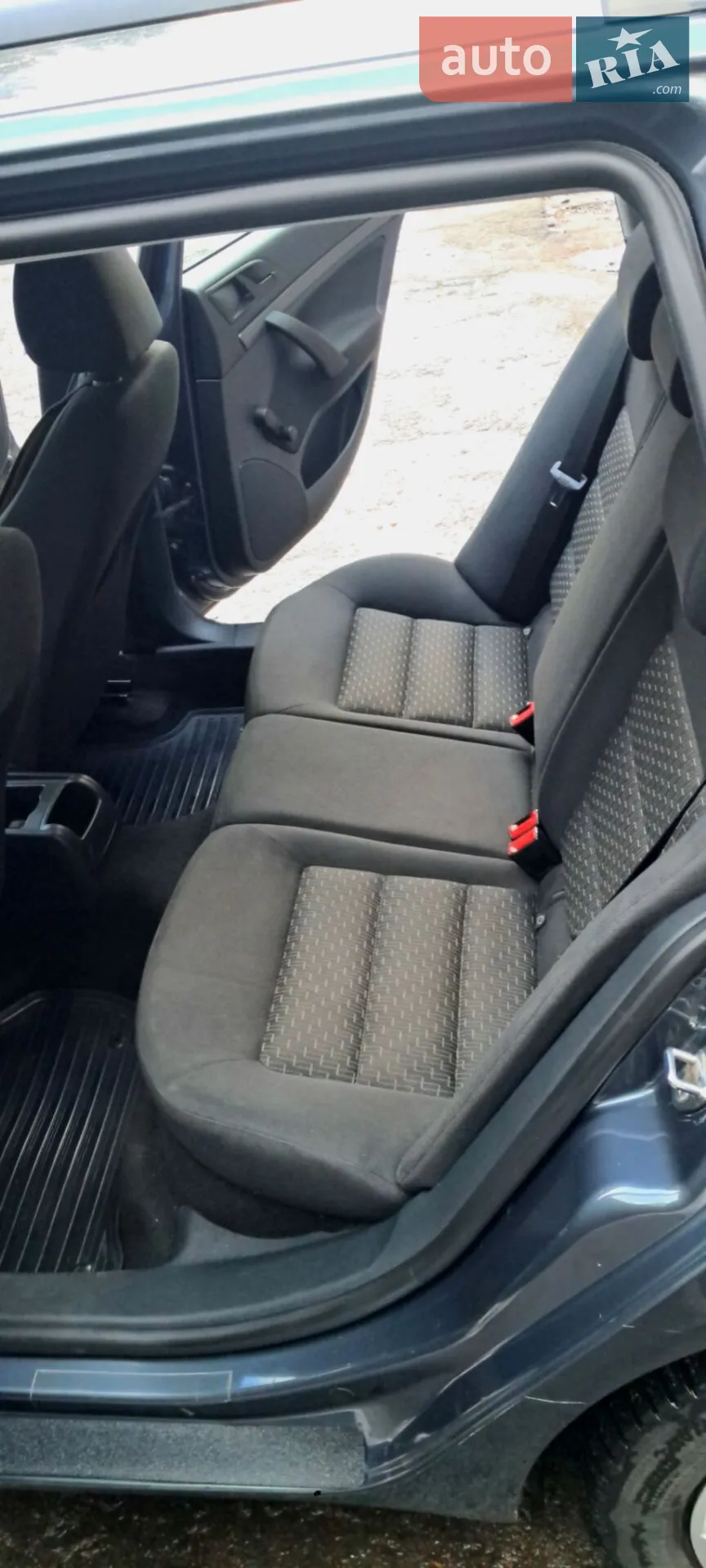 2010 Skoda Octavia - мініатюра 13