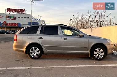 Универсал Skoda Octavia 2012 в 