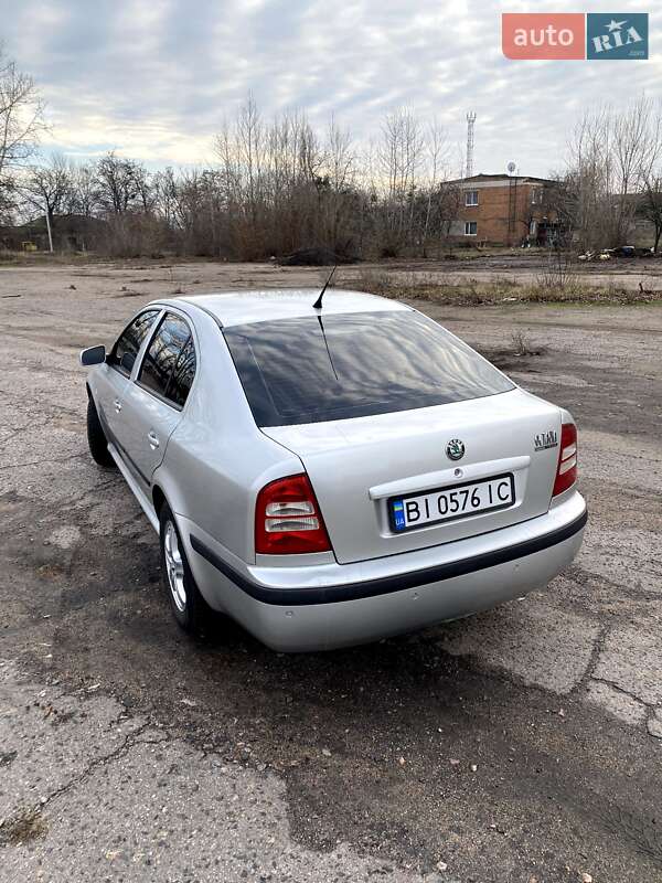 Ліфтбек Skoda Octavia 2005 в Нових Санжарах
