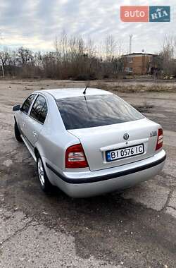 Лифтбек Skoda Octavia 2005 в 