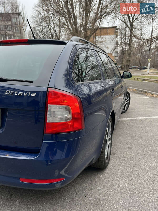 Универсал Skoda Octavia 2012 в Каменском