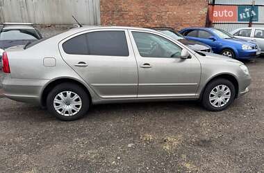 Лифтбек Skoda Octavia 2011 в 
