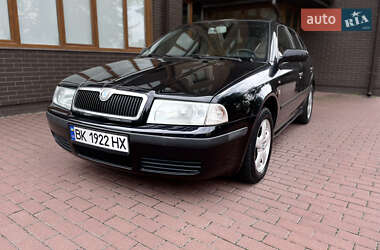 Ліфтбек Skoda Octavia 2004 в Рівному