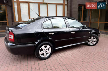 Ліфтбек Skoda Octavia 2004 в Рівному