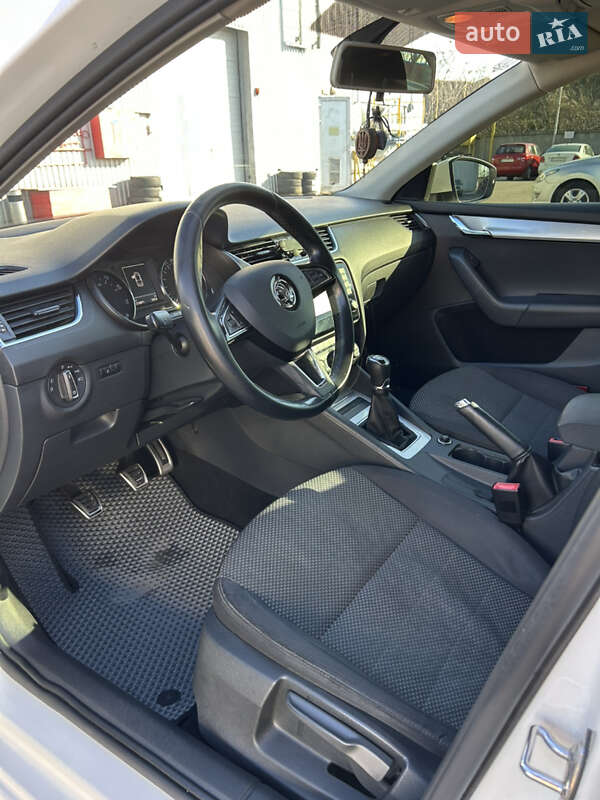 Лифтбек Skoda Octavia 2013 в Одессе