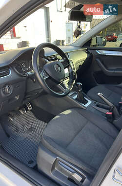 Лифтбек Skoda Octavia 2013 в 
