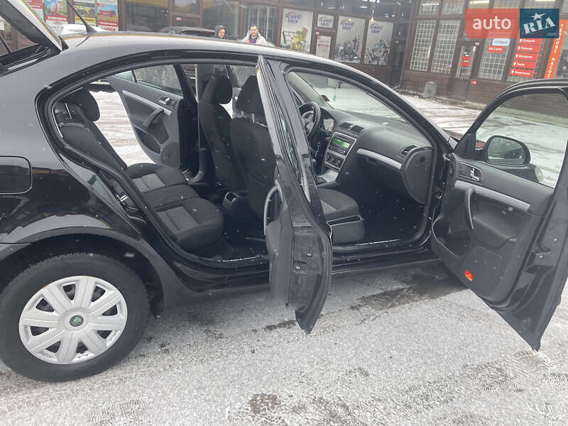 Лифтбек Skoda Octavia 2010 в Виннице