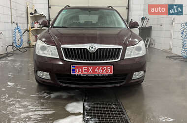 Універсал Skoda Octavia 2010 в Луцьку